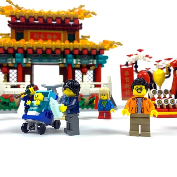Lego 80105 Chinese New Year Temple Fair 100% Complete with Box & Manuals Retired - Picture 5 of 16